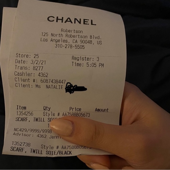 Chanel slim scarf! New condition with tags - Picture 5 of 6